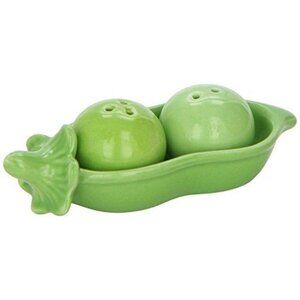 Two Peas In A Pod Salt & Pepper Shakers Ceramic Kitchen Decor‎ Gift NEW